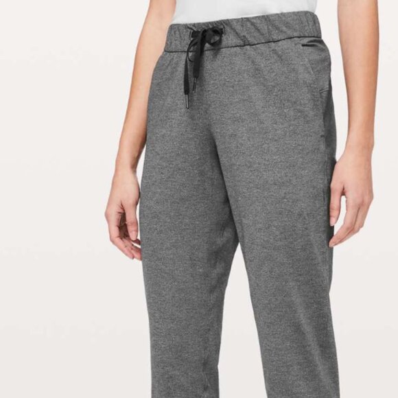 Lululemon Gray On The Fly 7/8 27” Size 6 - Picture 6 of 9